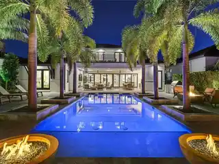 Resort-Style Luxury in the Landings at Bears Paw