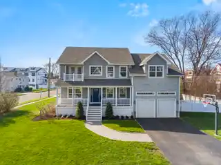 Perfect Home One Block to Beach Access