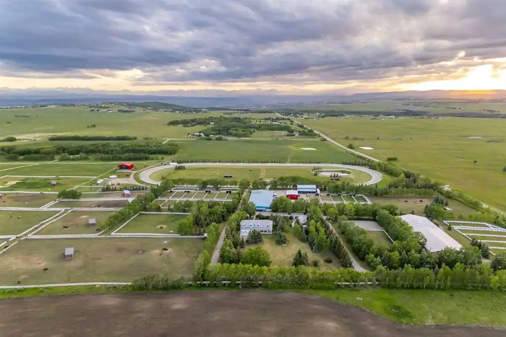 Top-notch Equestrian Property and Luxury Residence