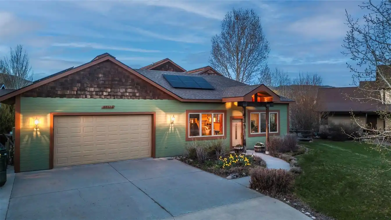 Peaceful Luxury Living in Desirable Silver Spur