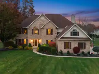 Elegant Gamellia-Built Home with Expansive Living Spaces