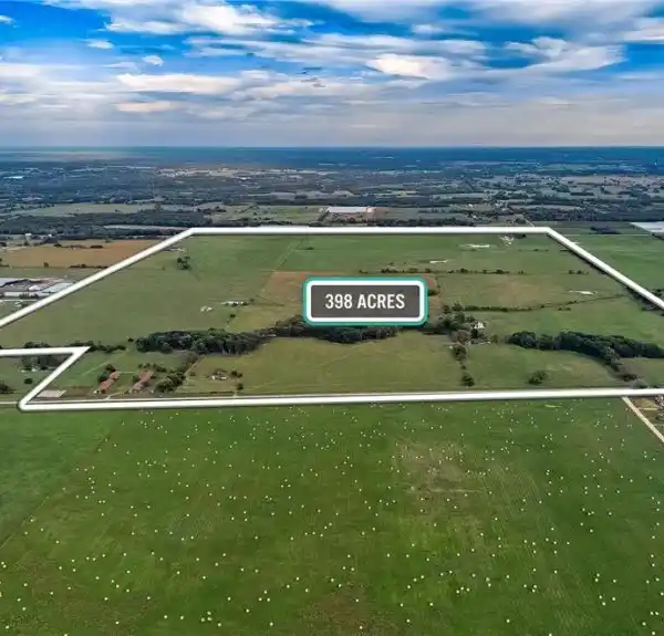 278 STUNNING ACRES SITUATED JUST OUTSIDE OF GRAVETTE