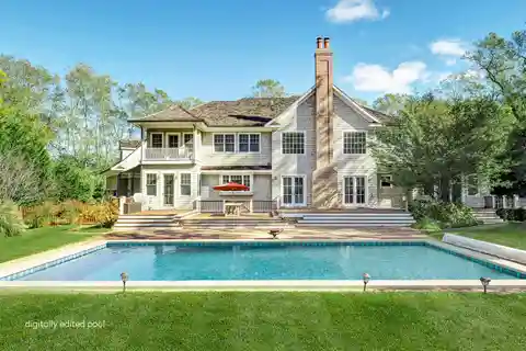 Shingled Traditional Rental in North Haven Point