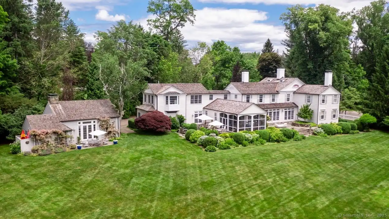 Meticulously Restored 1840 Colonial