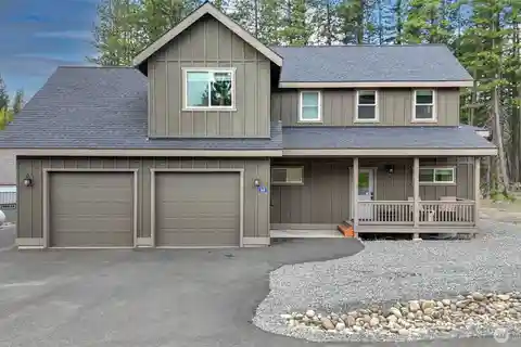 Fully Furnished Mountain Retreat with Spa and Patio