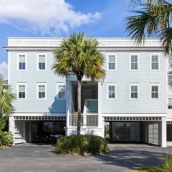 STUNNING UNIT IN SOUGHT-AFTER MARSH HARBOR @ TOLER'S COVE
