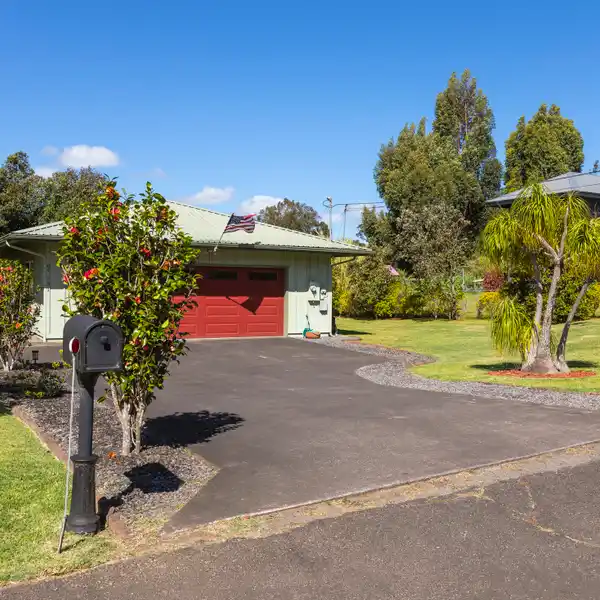 IMMACULATELY MAINTAINED HOME IN EXCEPTIONAL LOCATION