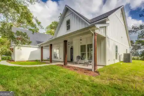 Brand-New Craftsman-Style Home on a Serene Peninsula
