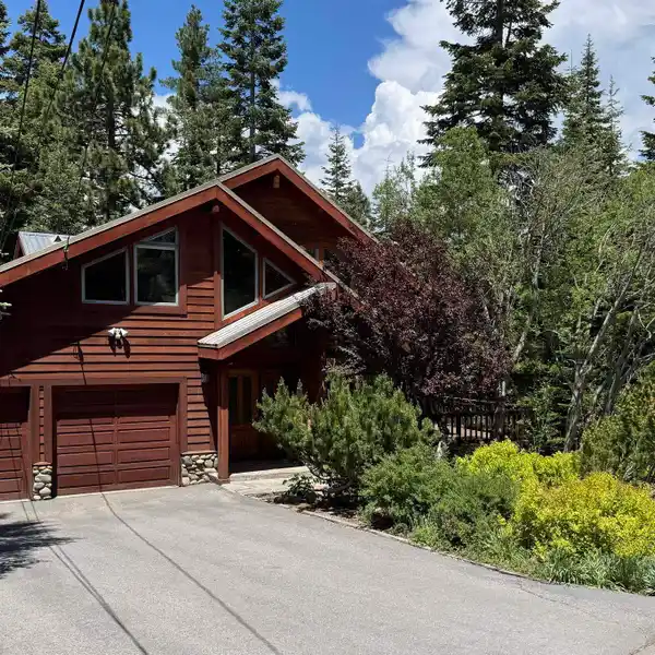 STUNNING MOUNTAIN GETAWAY
