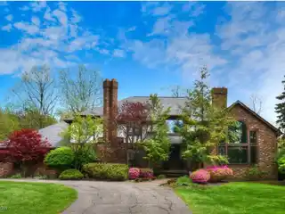 Fabulous Transitional Home