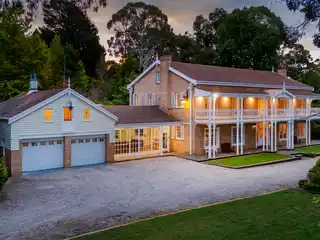 Extraordinary 10.5-Acre Estate