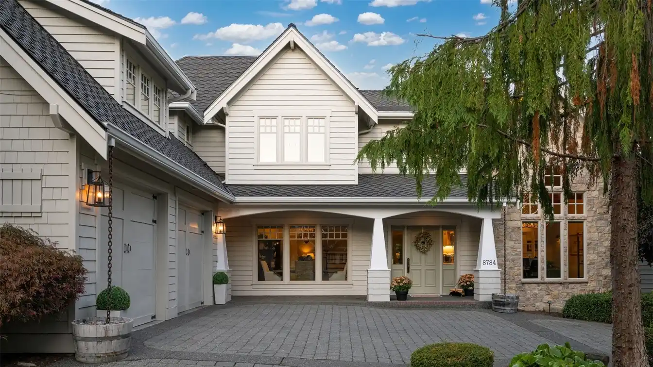 Craftsman Home on the 18th Green