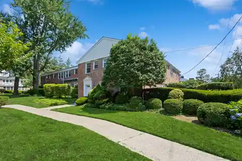 Delightful Maisonette in Putnam Park