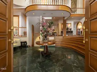 Magnificent Mountain Manor