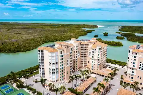 Penthouse Corner Unit with Spectacular Views