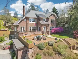 The Huvard House