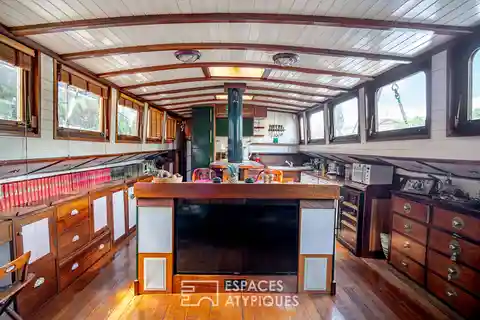 Stunning Barge Home in the 6th Arrondissement