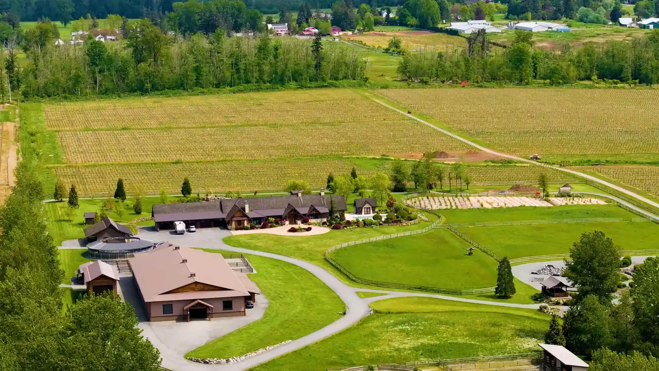 Private Equestrian Estate in Campbell Valley