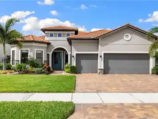 True Showpiece of Modern Luxury and Sophistication