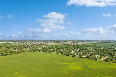 Prime and Versatile 80-acre Property