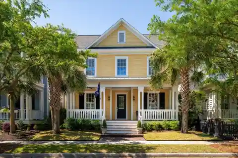 Urban Sophistication with Hometown Ambiance