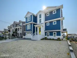 Brand-new Coastal Home with Stunning Water Views