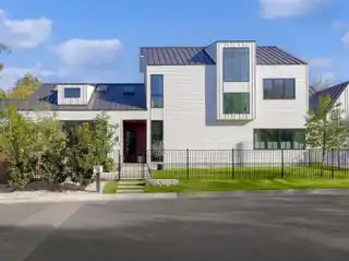 A True One-of-a-kind in Bouldin Creek