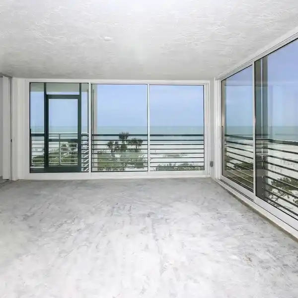 PREMIER OPPORTUNITY IN BEACHFRONT ROYALE TERN