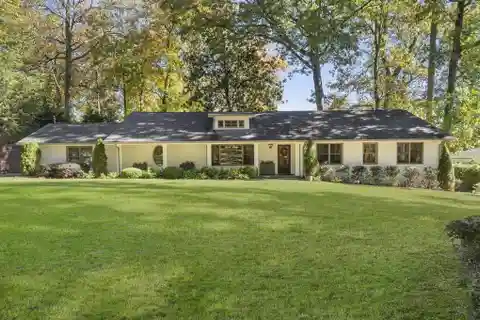 Exquisite Ranch Redefined with Modern Sophistication