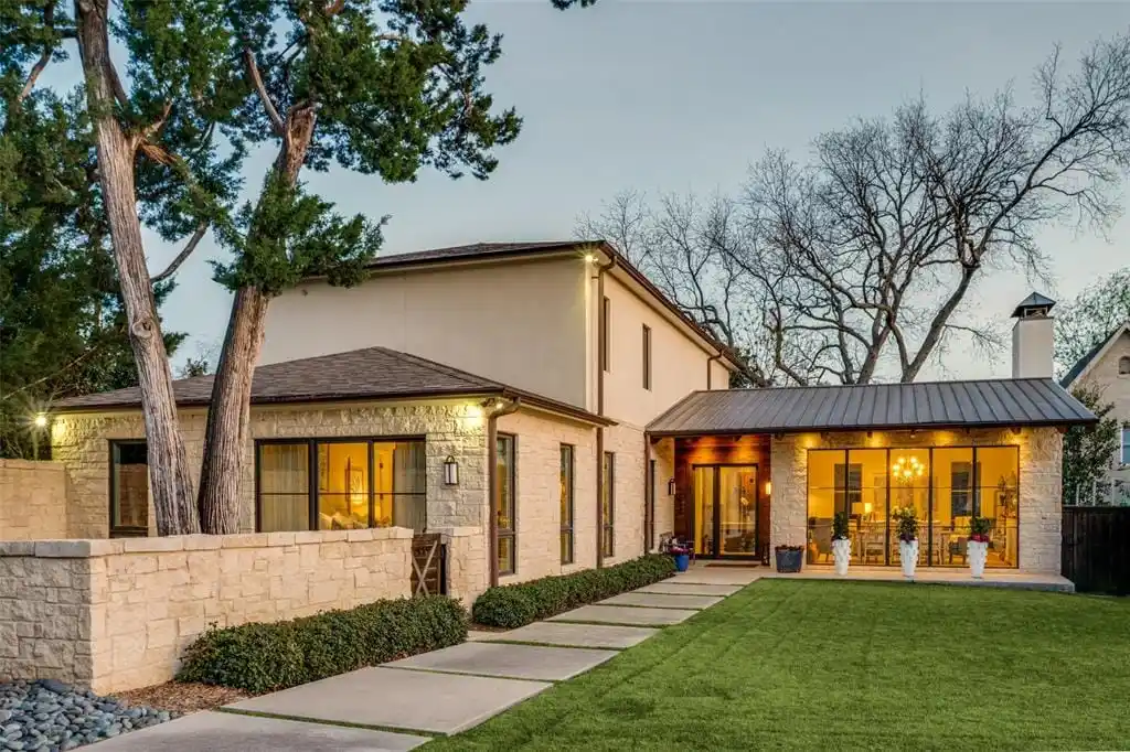 Meticulously Maintained Home in Kessler Reserve