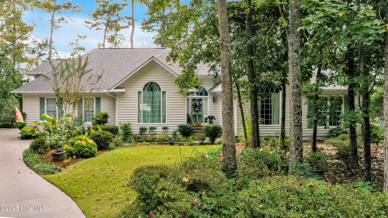 Nature Lover's Paradise in Exclusive Parsley Woods