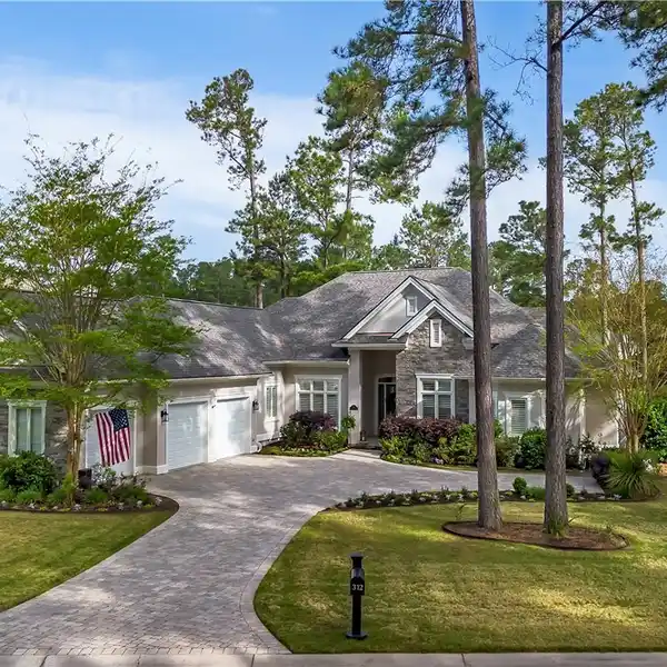 GORGEOUS HOME IN HAMPTON HALL