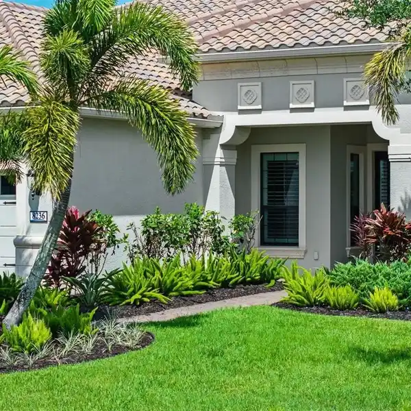 MOVE-IN READY PARADISE