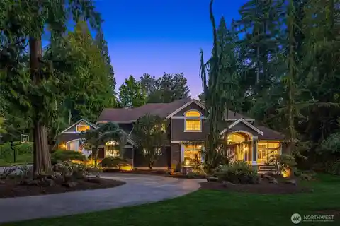 Luxury Home with Dream Shop