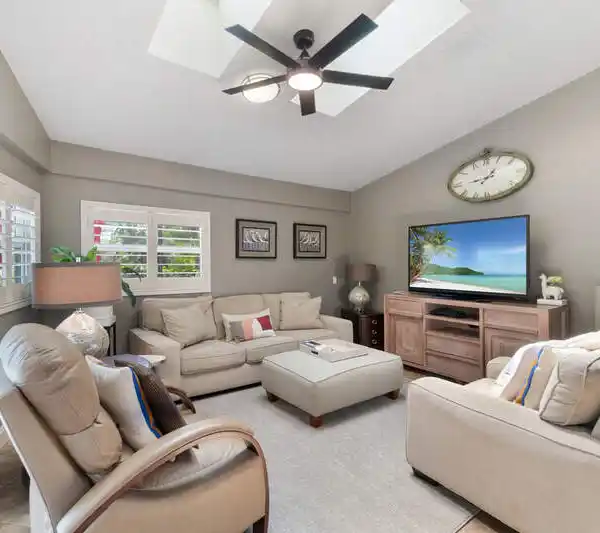EXQUISITE HOME IN SOUGHT-AFTER SPANISH WELLS