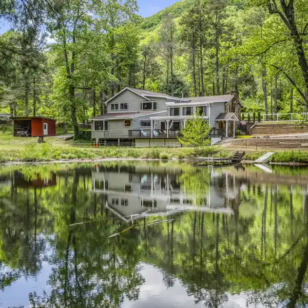 MAGNIFICENT 17.5-ACRE EQUESTRIAN PROPERTY