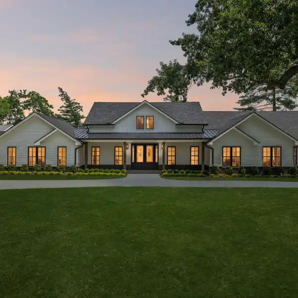 REFINED RETREAT NEAR THE HEART OF GREEN HILLS