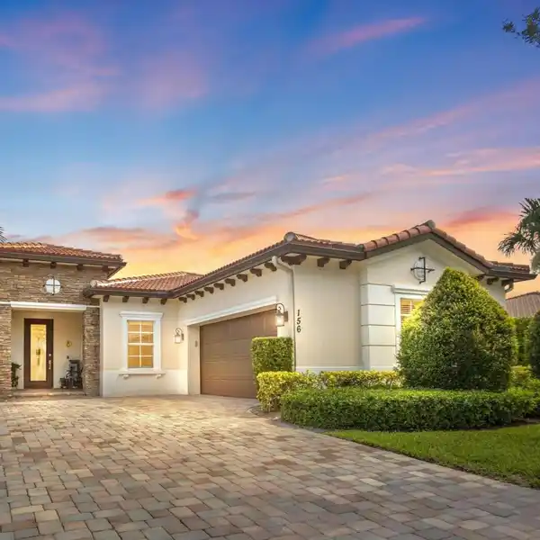 MODERN COMFORT MEETS WATERFRONT POOL PARADISE