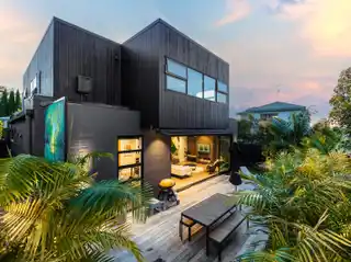 Bold Architectural Home with a Relaxing Atmosphere Design