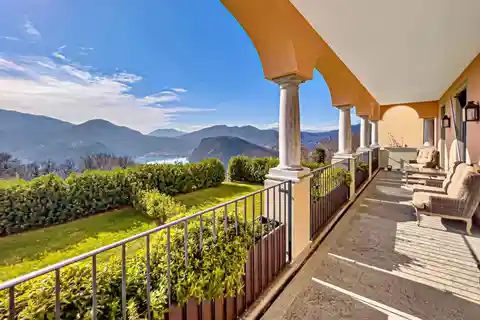 Agra Property with Tasis Proximity and Breathtaking Mountain Views