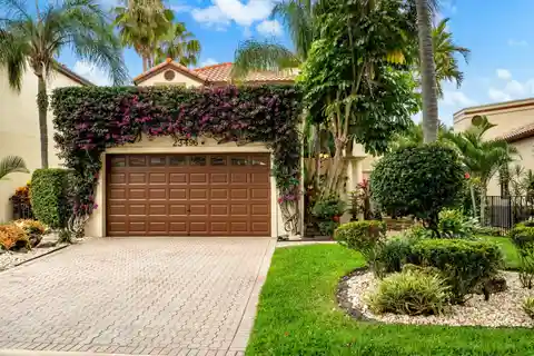 Luxurious Valencia Estate Surrounded by Tropical Landscaping