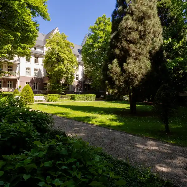 RENOVATED APARTMENT IN AN HISTORIC BUILDING
