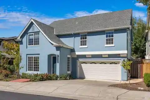 Inviting Residence in the Heart of Parkland Farms