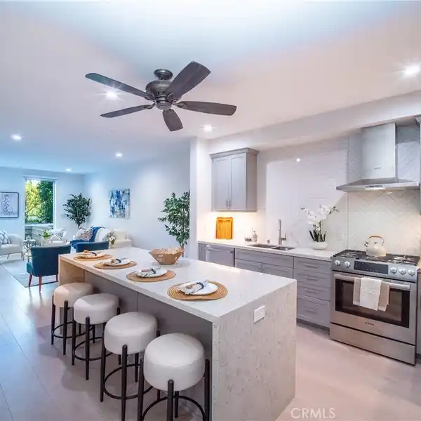 LUXURY LIVING AT PREMIER ONE SOUTH