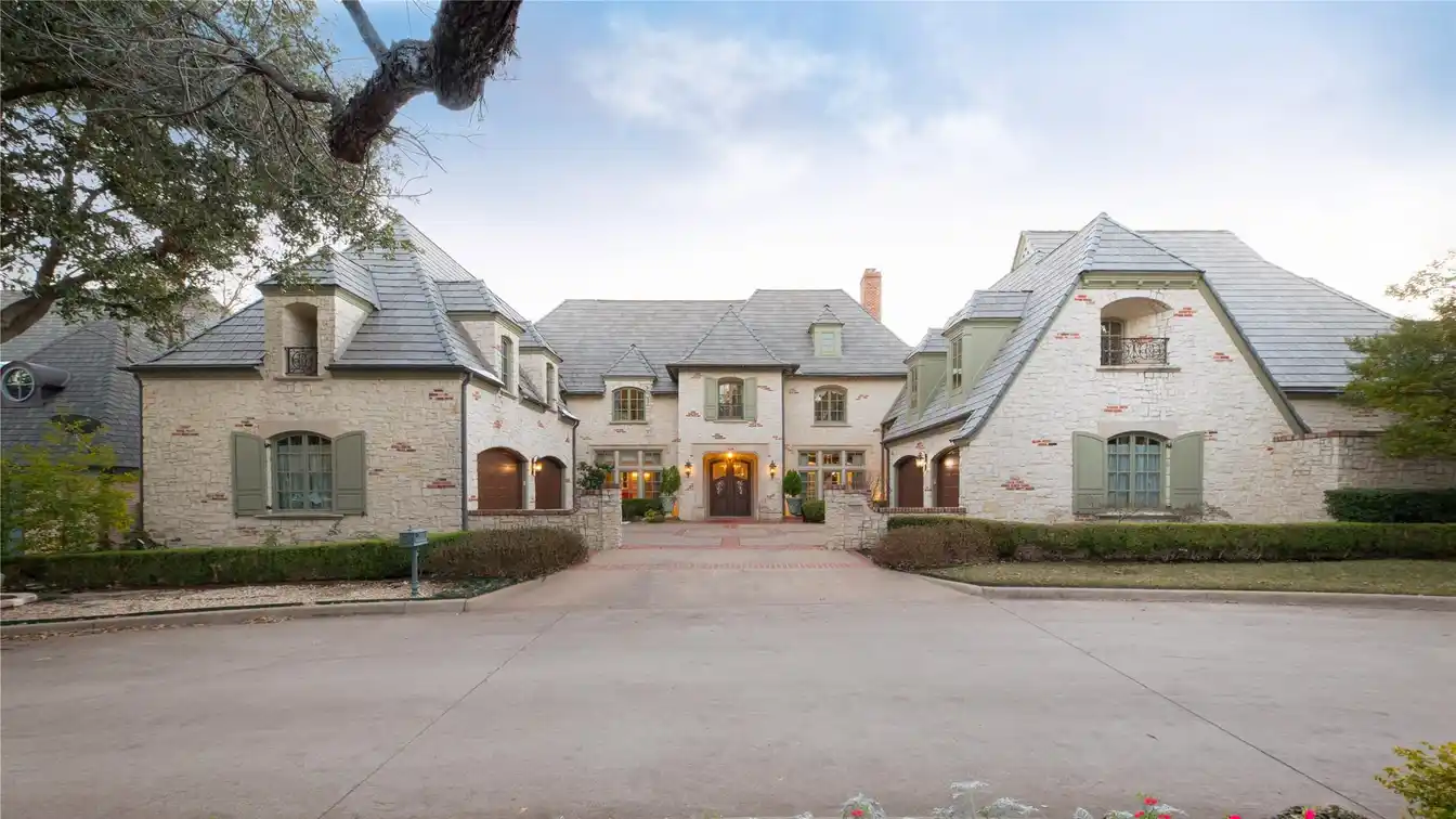 Exceptional Estate in Gated Lake Forest