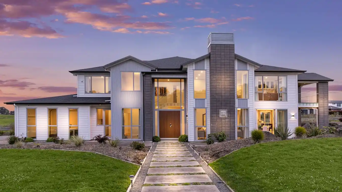 Huge Family Home with Endless Possibilities