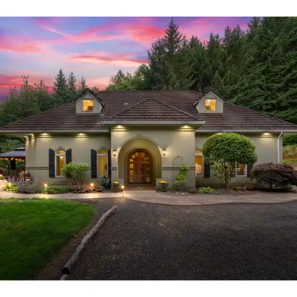 PRIVATE TUSCAN-INSPIRED RETREAT