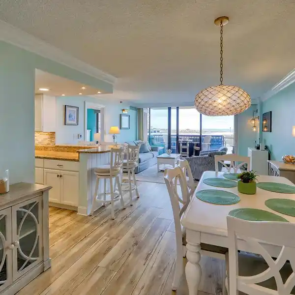 BEAUTIFULLY RENOVATED OCEANFRONT CONDO