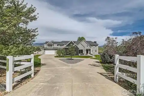 Modern Sophistication with Tranquil Country Living