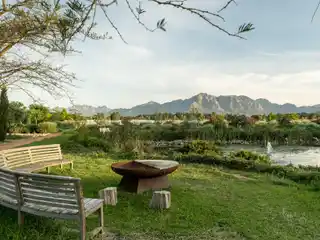 Exceptional Property in Val De Vie Estate